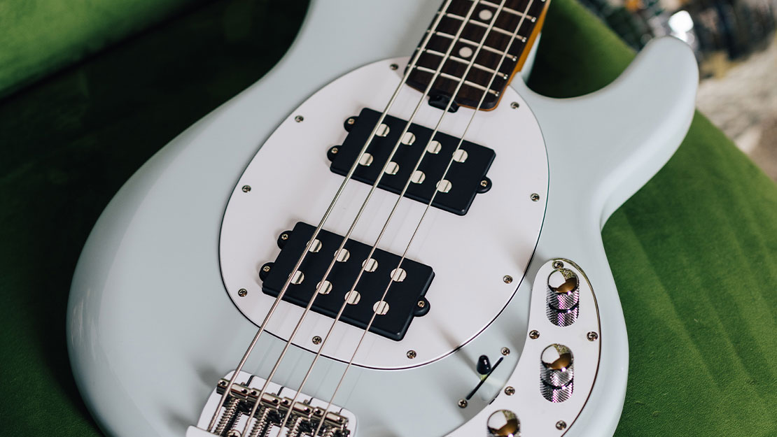 MusicMan StingRay White ミュージックマン スティングレイ - ベース